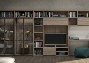Complementi arredo su misura a Treviso - stanza arredata con libreria scaffali televisione e armadio